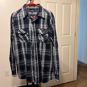 Men’s button up dress shirt